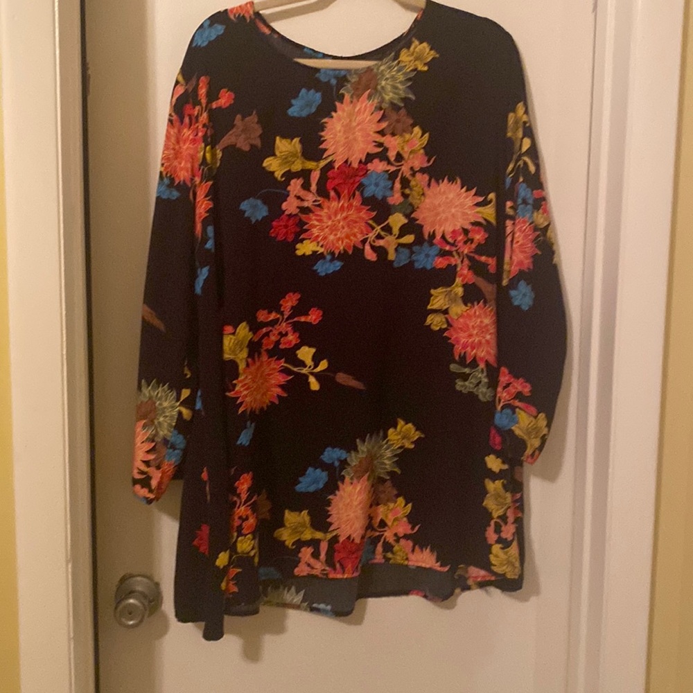 Can be worn as a top or a dress